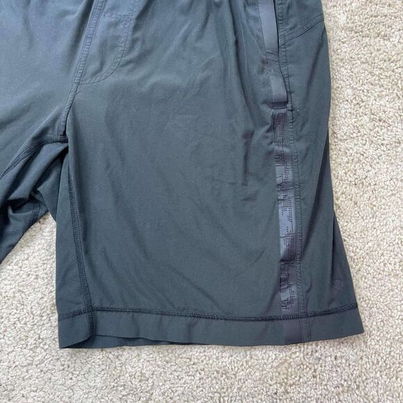 Lululemon Men's Dark Gray Training Shorts Size L lace Casual Walking short - Picture 4 of 12